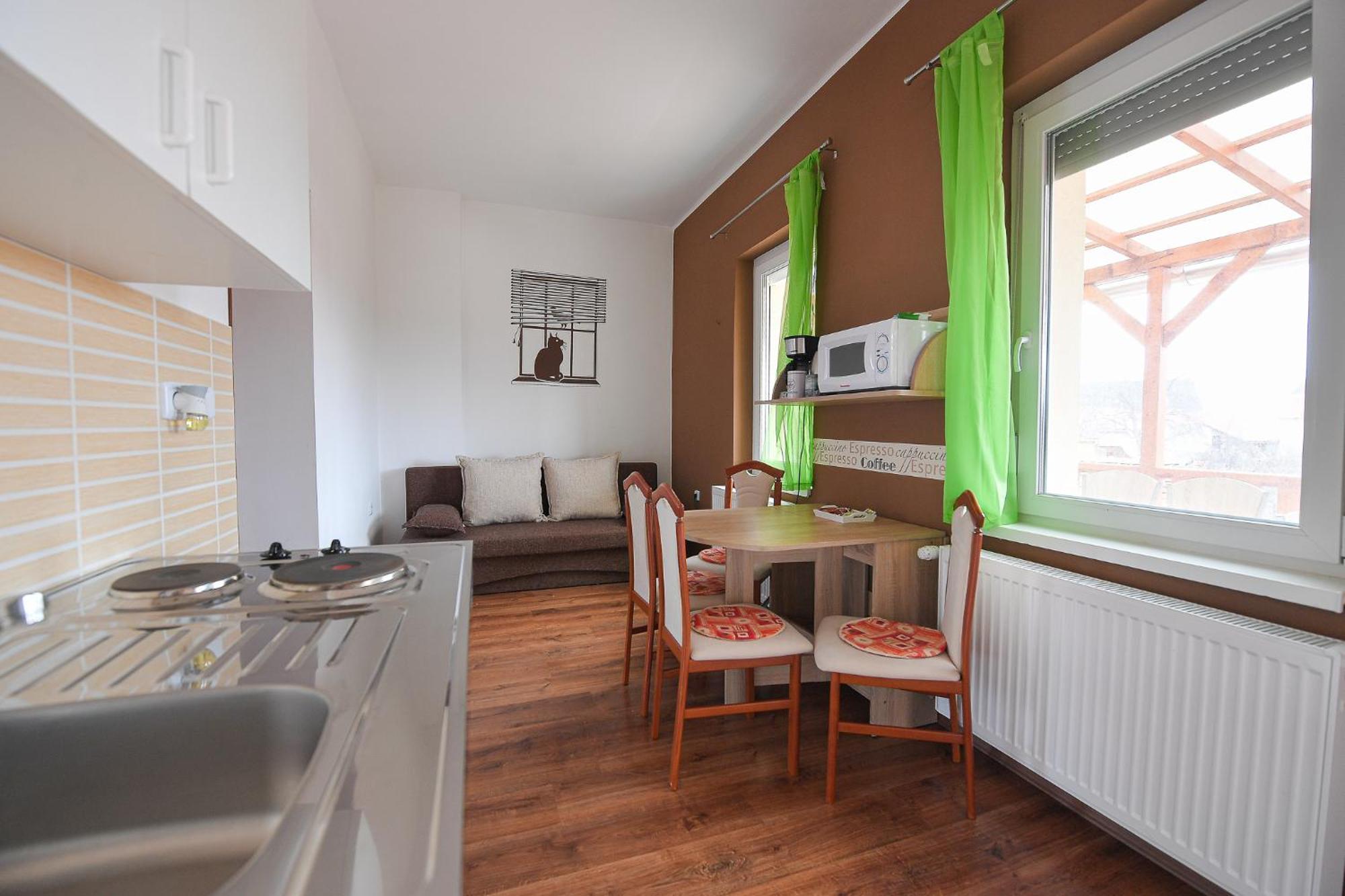Kokusz Apartmanok Eger Rum bild