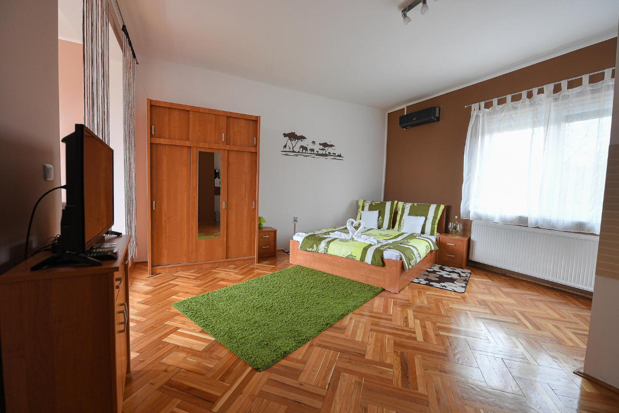 Kokusz Apartmanok Eger Rum bild