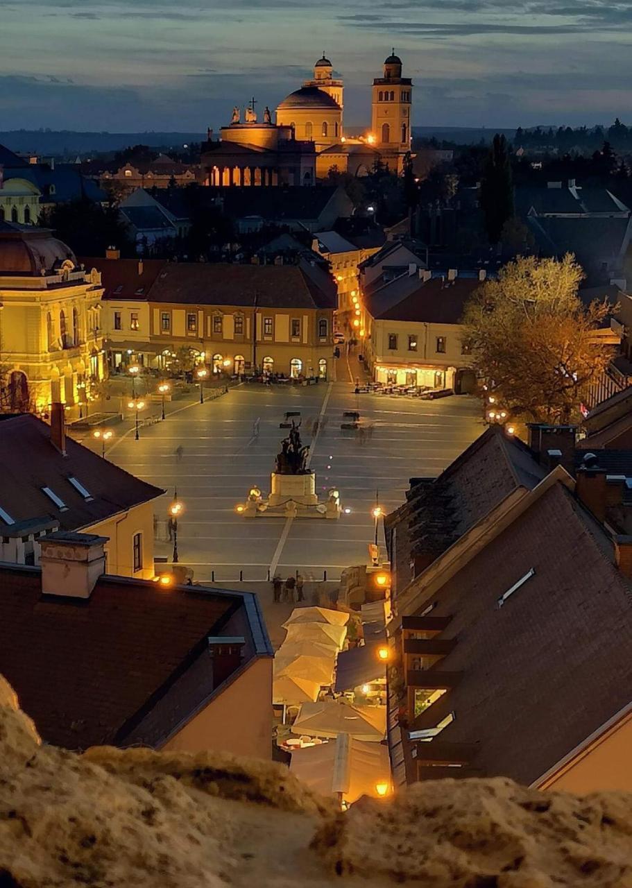 Kokusz Apartmanok Eger Exteriör bild
